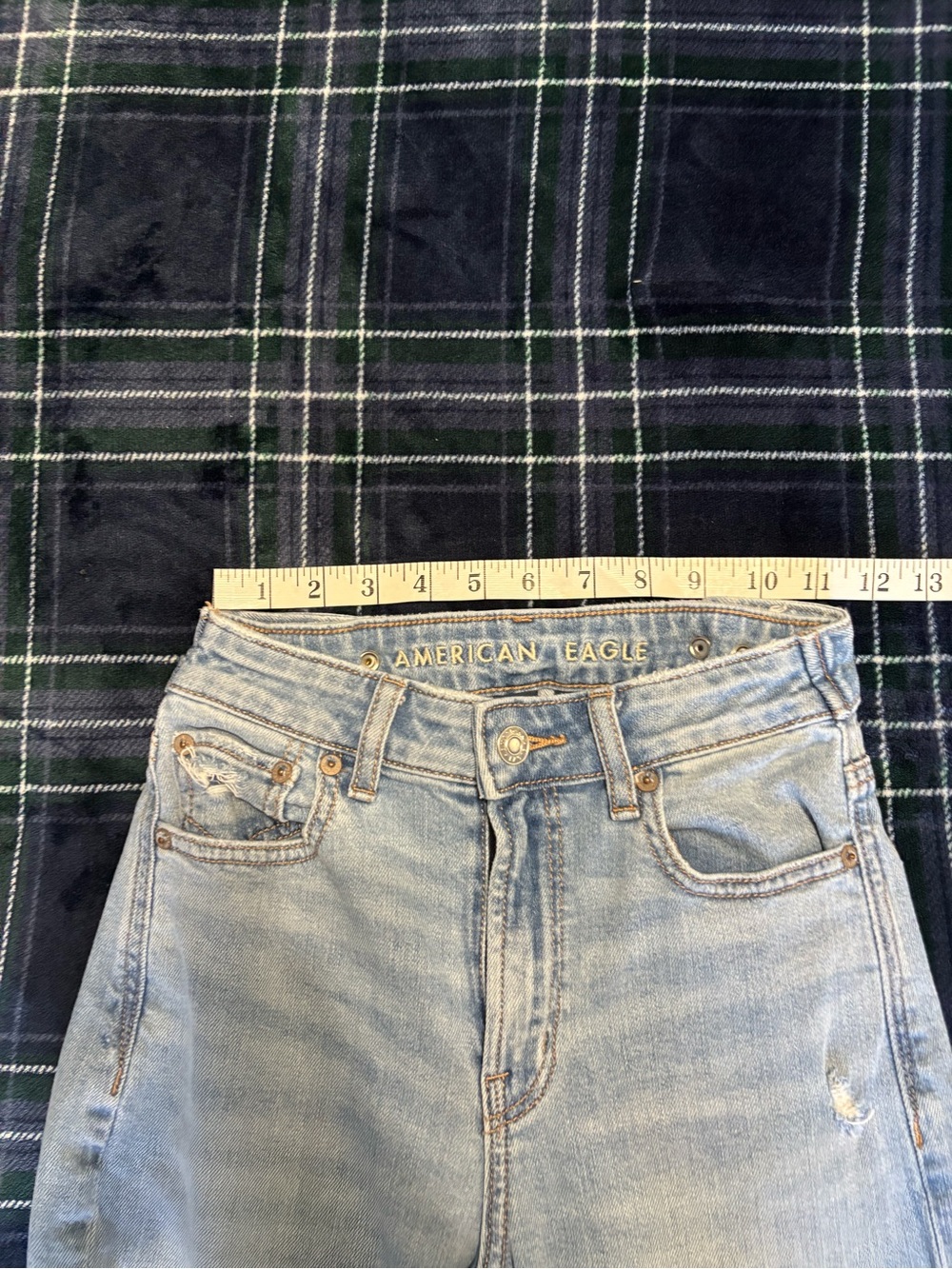 American Eagle light wash super high rise baggy jeans. Size 000 short. - Picture 6 of 9